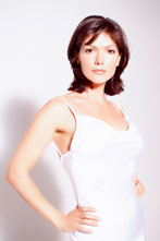 Laura-Harring_mobile